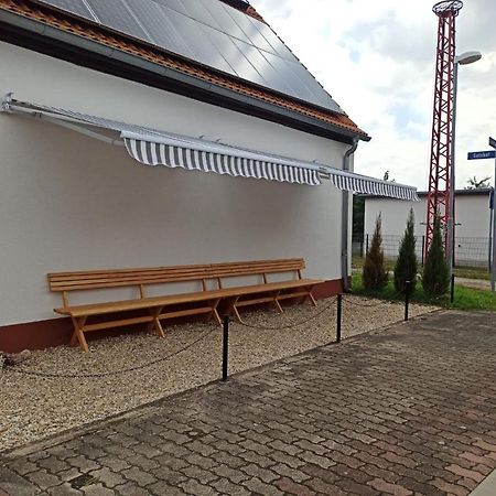 Apartamento Zum-Butterstock Schkopau Exterior foto