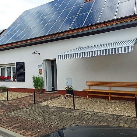 Apartamento Zum-Butterstock Schkopau Exterior foto